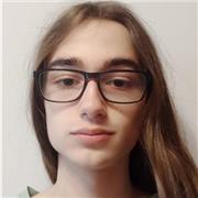 Soy estudiante de último año de física en Barcelona, doy clases partículares online y presenciales con un estilo dinámico.